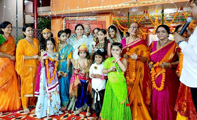 प्रगति विहार में धूमधाम से मनाया गया कृष्ण जन्मोत्सव