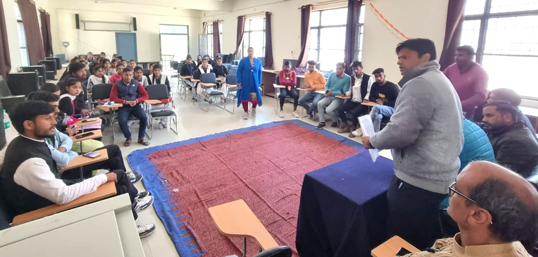 गवर्नमेंट डिग्री कॉलेज चिन्यालीसौड़ में छात्र संघ चुनाव की तैयारियां पूरी