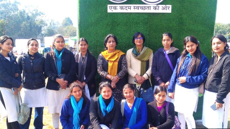 एमकेपी पीजी कॉलेज की छात्राओं ने स्वच्छता चौपाल में की शिरकत