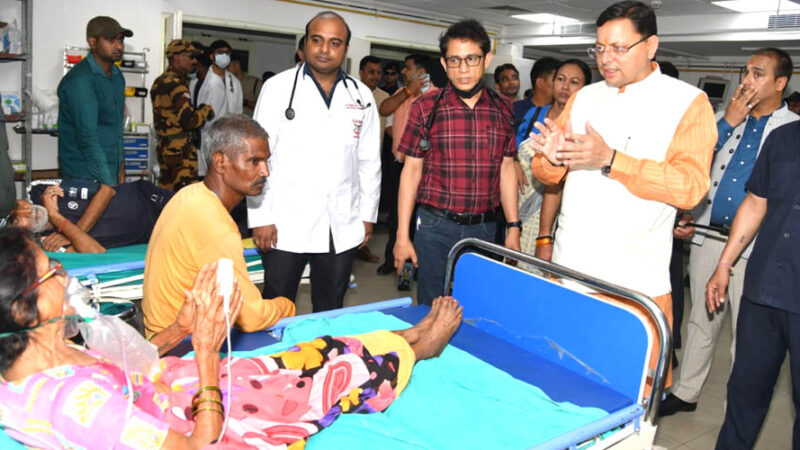 मुख्यमंत्री ने किया दून मेडिकल कॉलेज हॉस्पिटल का निरीक्षण