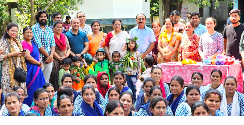 राजकीय प्राथमिक विद्यालय लक्ष्मणझूला में राष्ट्रीय पोषण अभियान कार्यक्रम