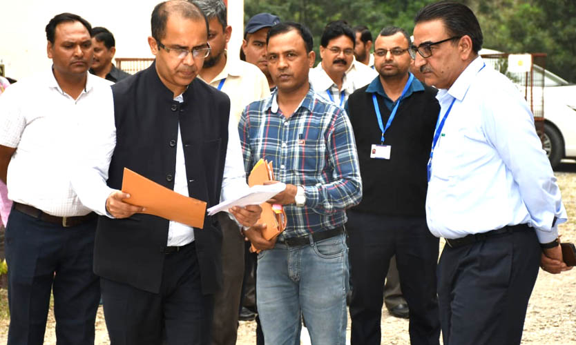 उच्च शिक्षा सचिव शैलेश बगोली ने किया गवर्नमेंट डिग्री कॉलेज नरेंद्रनगर का औचक निरीक्षण