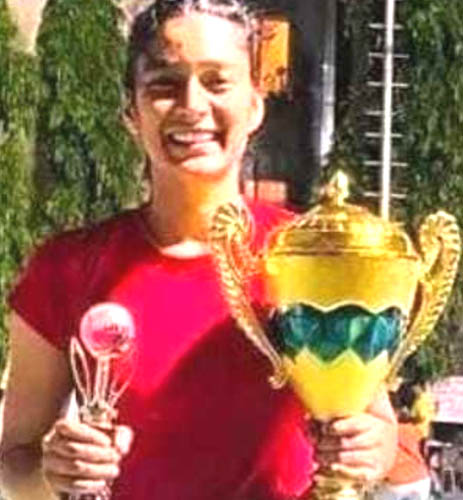 यमकेश्वर की बेटी मनीषा ने किया उत्तराखंड का नाम रोशन,भारतीय महिला हॉकी टीम में हुआ चयन