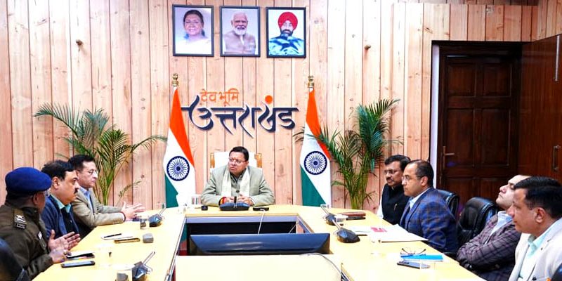 अपराधियों पर कड़ी कार्रवाई सुनिश्चित की जाएः धामी