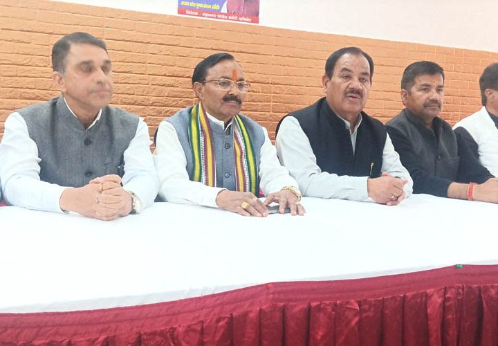 सुप्रीम कोर्ट में सरकार नहीं कर रही बापूग्राम की मजबूत पैरवीः डा. हरक सिंह रावत