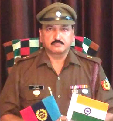 डीएवी कॉलेज के एनएससी प्रभारी मेजर अतुल सिंह डीजी कमेंडेशन कार्ड से सम्मानित