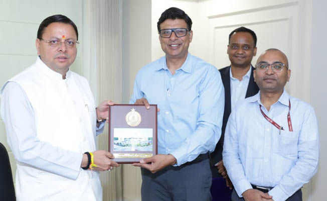 सीएम धामी ने भारत-नेपाल सीमा पर निर्माणाधीन  लैंड पोर्ट परियोजना की प्रगति की जानकारी ली