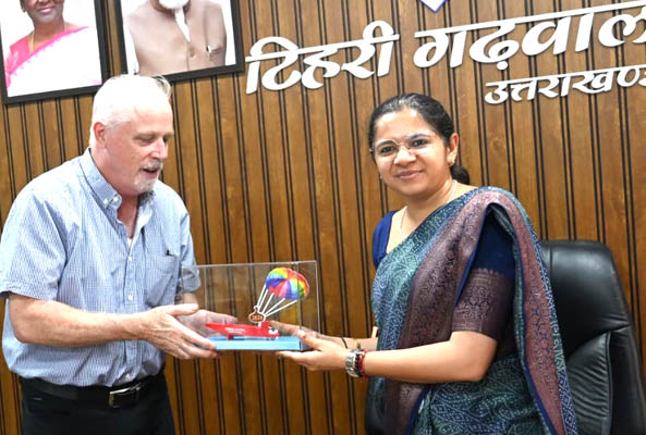 टिहरी जिले के विकास को IFAD के प्रतिनिधियों के साथ बैठक