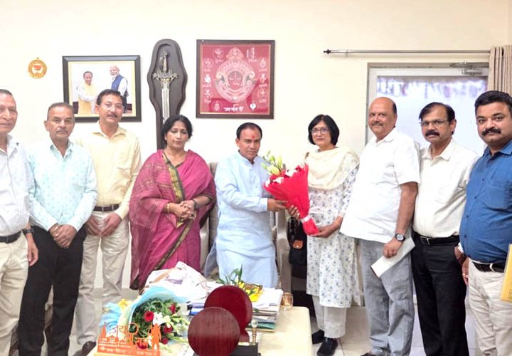 उच्च शिक्षा मंत्री डा. धन सिंह रावत से मिला ग्रुटा का प्रतिनिधिमंडल
