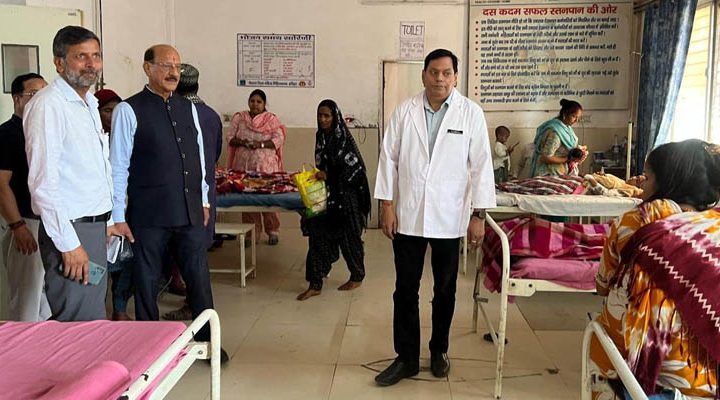 हरिद्वार जिला अस्पताल में गंदगी देख भड़के स्वास्थ्य मंत्री सुबोध उनियाल