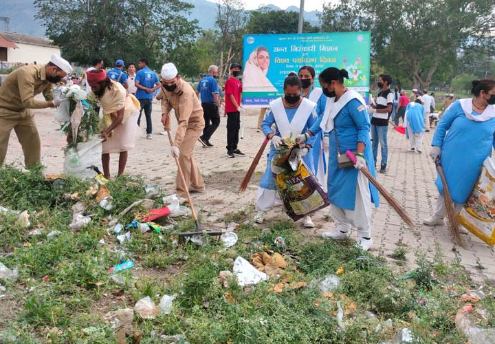 पर्यावरण के मोर्चे पर संत निरंकारी मिशन, 18 पर्यटन स्थलों पर पौधा रोपण और स्वच्छता अभियान