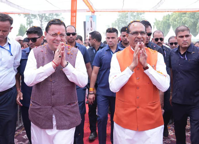 रूद्रपुर में खेत बचाओ अभियान का शुभारंभ] केंद्रीय कृषि मंत्री शिवराज सिंह चौहान और सीएम धामी ने किया प्रतिभाग