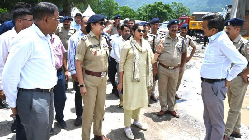 डीएम टिहरी ने ग्राउंड जीरो पर परखी कांवड़ यात्रा की तैयारियां