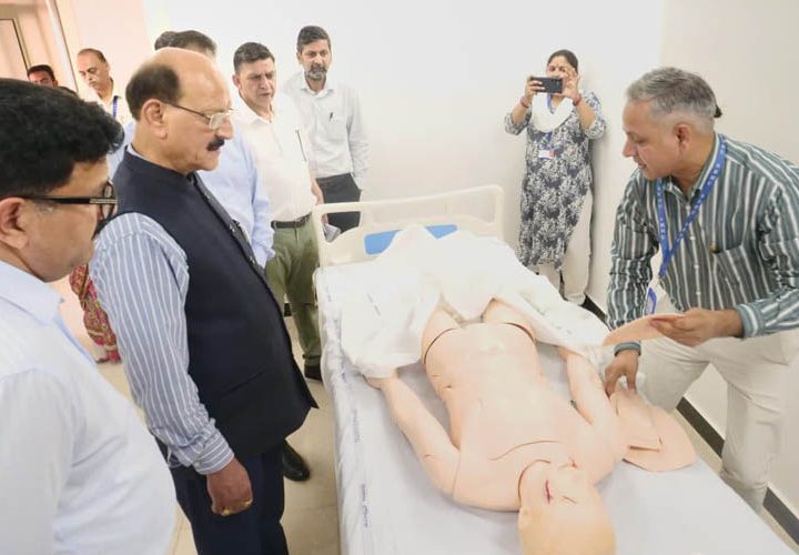 एएनएम को उन्नत प्रशिक्षण को आगे आया एसबीआई फाउंडेशन