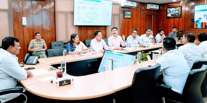 पीएनजी लाइन बिछाने के कार्य में गति लाएं :मुख्य सचिव