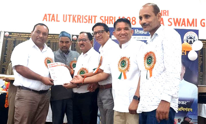 विश्व साक्षरता दिवस पर आयोजित दशोली ब्लॉक की शैक्षिक उन्नयन गोष्ठी में उठा टीईटी का मुददा
