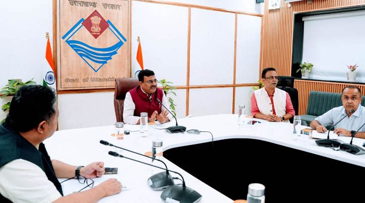 जनपदों में लंबित प्रकरणों का हो त्वरित निस्तारणः मुख्य सचिव