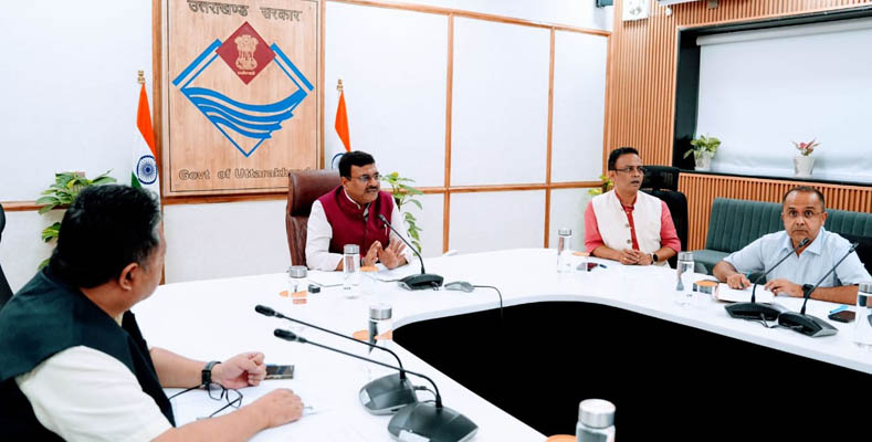 जनपदों में लंबित प्रकरणों का हो त्वरित निस्तारणः मुख्य सचिव