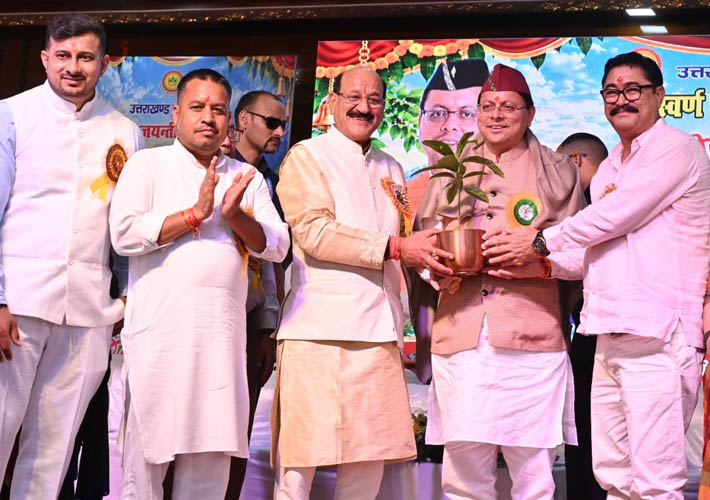 मुख्यमंत्री धामी ने किया मां कुंुजापुरी मेले का शुभारंभ