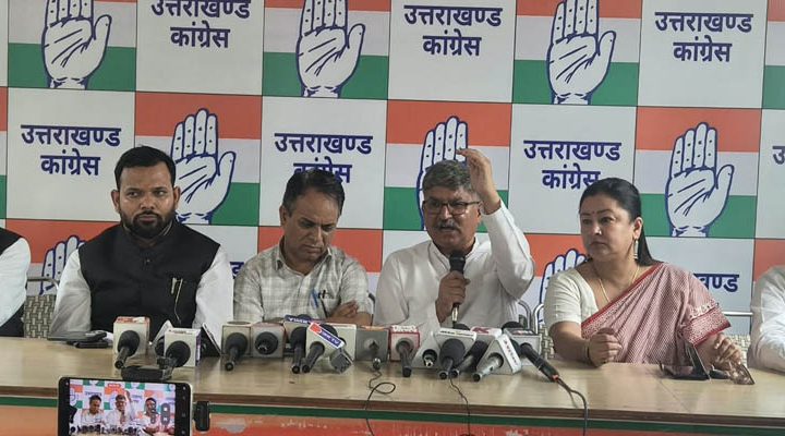 कांग्रेस ने एसआईआर पर उठाए सवाल