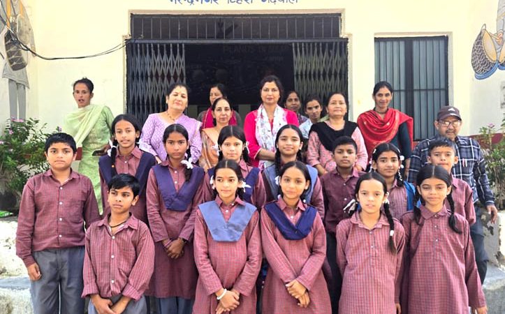 नरेंद्रनगर ब्लॉक के दो स्कूलों का परख मिडलाइन असेस्टमेंट का अनुश्रवण