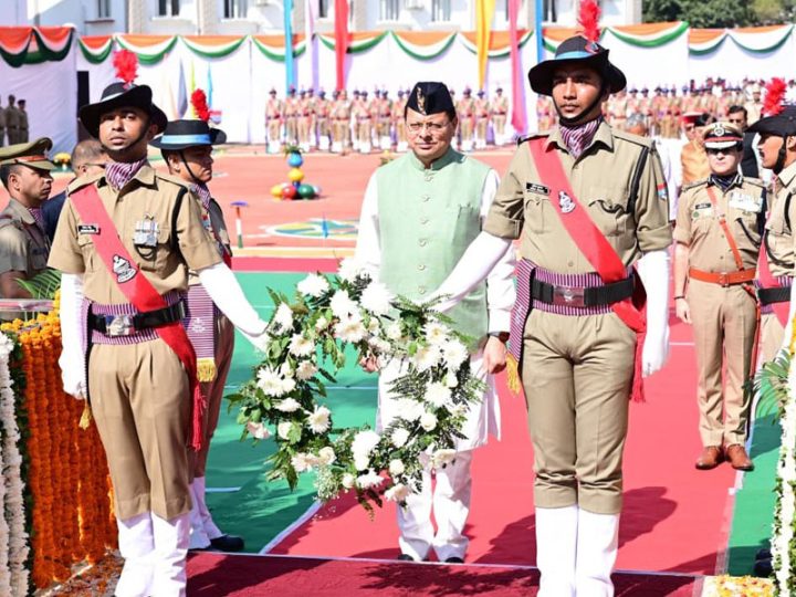 पुलिस स्मृति दिवस पर सीएम धामी ने शहीद जवानों को श्रद्धांजलि दी