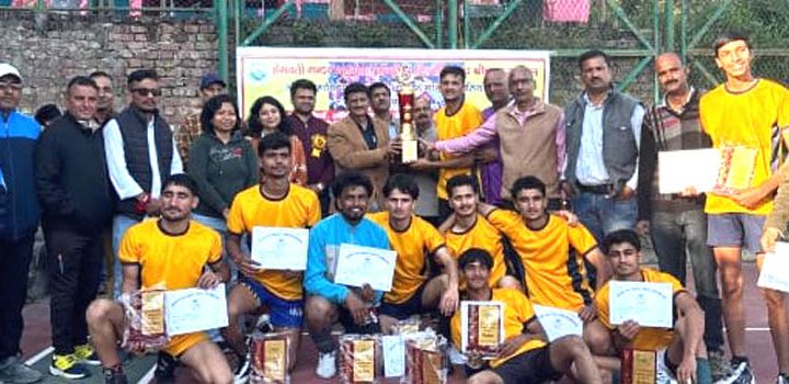HNBGU : अंतर-महाविद्यालय पुरुष कबड्डी प्रतियोगिता में डीएवी विजेता और श्रीनगर उपविजेता बना